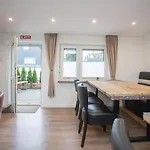 Holiday home Welcome In - Groepsaccommodatie Met Terras En Berging *