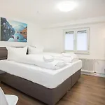 Holiday home Welcome In - Groepsaccommodatie Met Terras En Berging